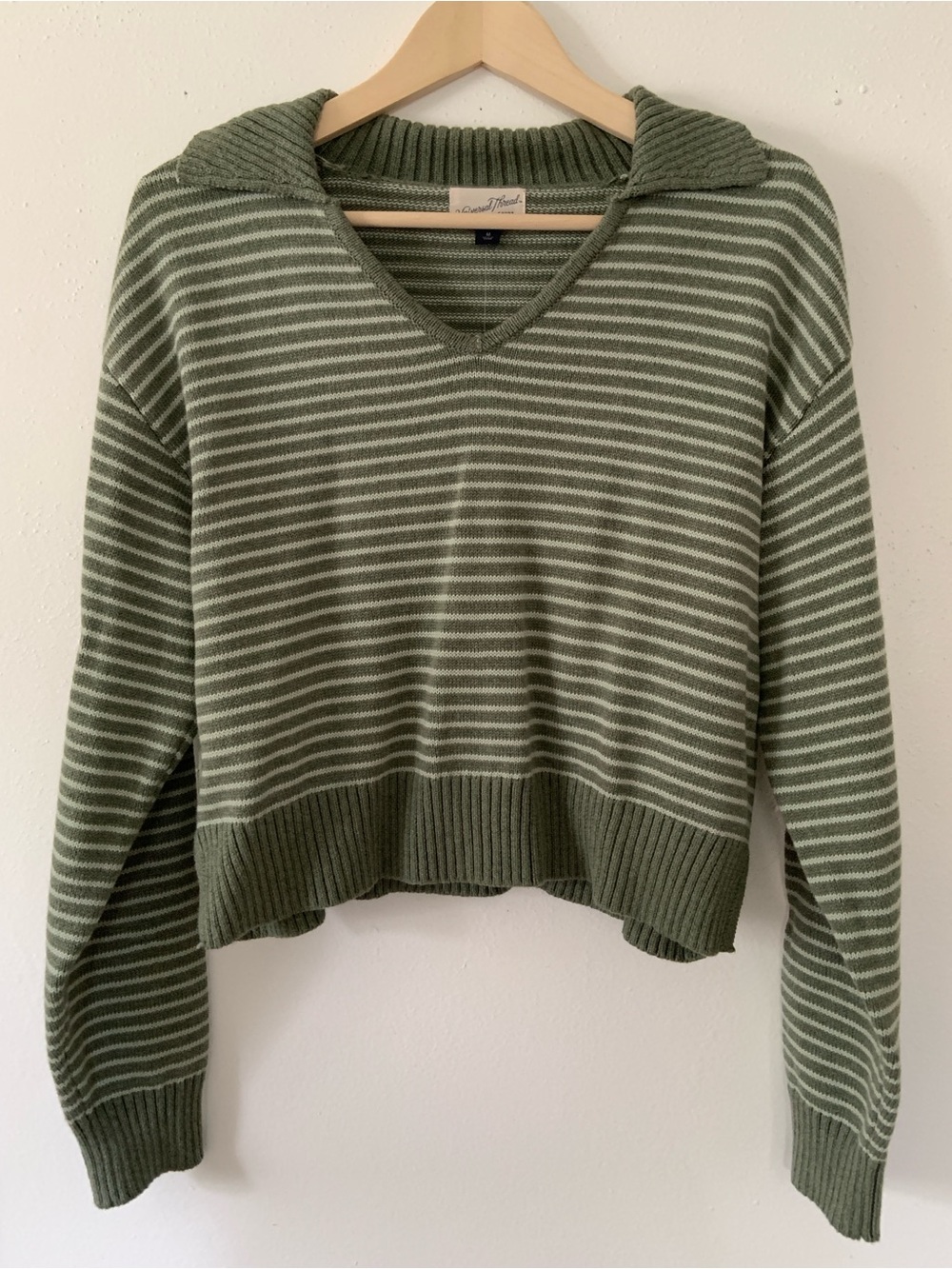 Universal Thread Short Women’s Sweater Size M New With Tags.
